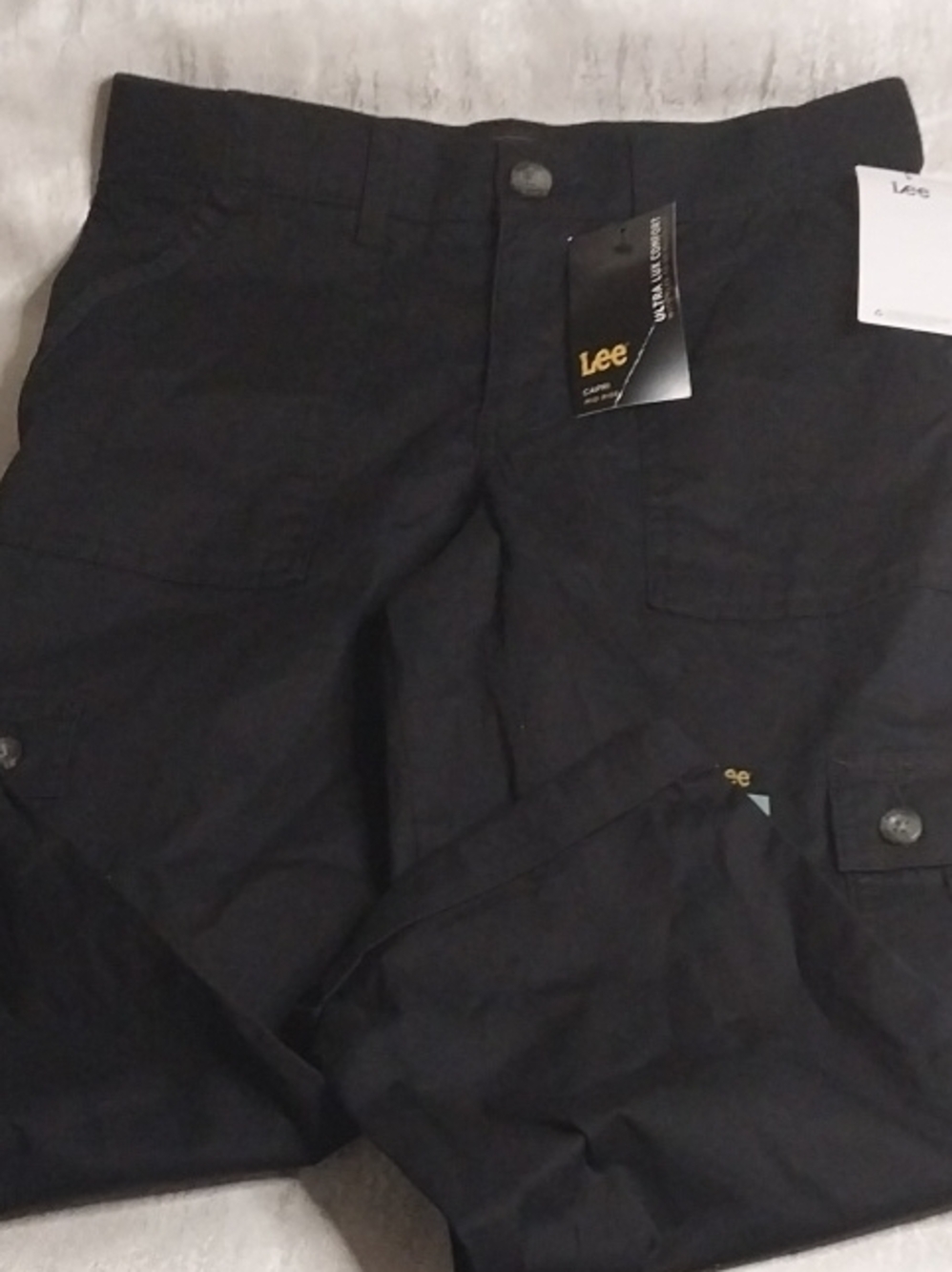 Lee Black Women's Cargo Capris with Utility Pockets New With Tags